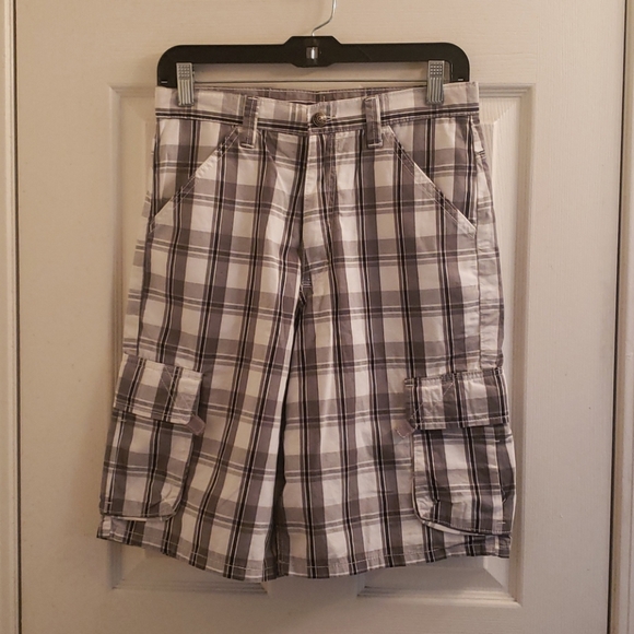 Wrangler Other - Wrangler Gray & White Plaid Cargo Shorts Size 18R